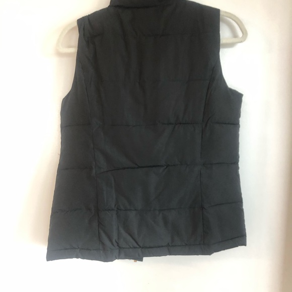 Black puffer zip up vest - Picture 6 of 7